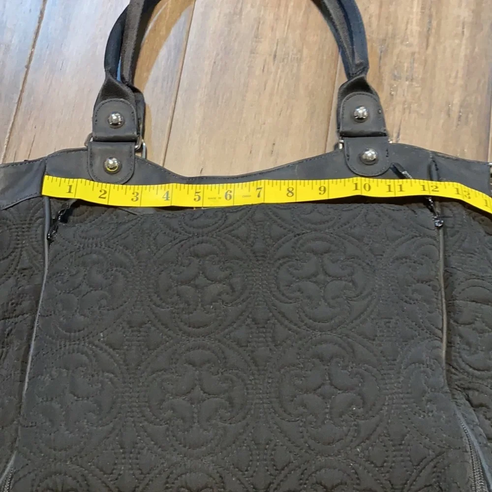 Petunia pickle bottom‎ carry all black quilted
